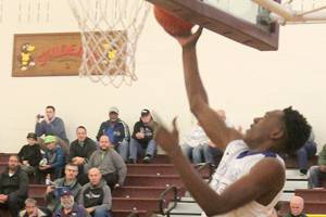 Federal Way Eagles punch ticket to state behind efforts of big three