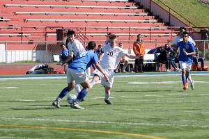 Beamer soccer tops preseason favorite Auburn Mountainview