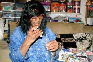 Volunteers needed to make leis for Hurricane Harvey victims