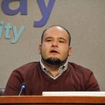 Lalu Sharma, a repeat offender in the Federal Way Municipal Court, talks about overcoming drug and alcohol addiction and mental health issues during a forum on Monday. Sharma said he would have benefited from community court, which would help defendants connect to the services they need to treat underlying issues. Heidi Sanders, the Mirror