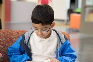 How reading and writing with your child boosts more than just literacy | University of Washington News