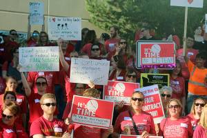 Federal Way teachers, school district reach tentative contract agreement