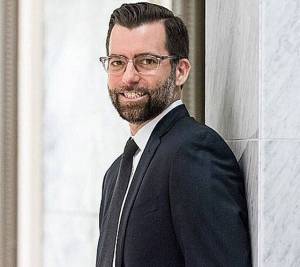 Daron Morris suspends campaign for King County prosecutor