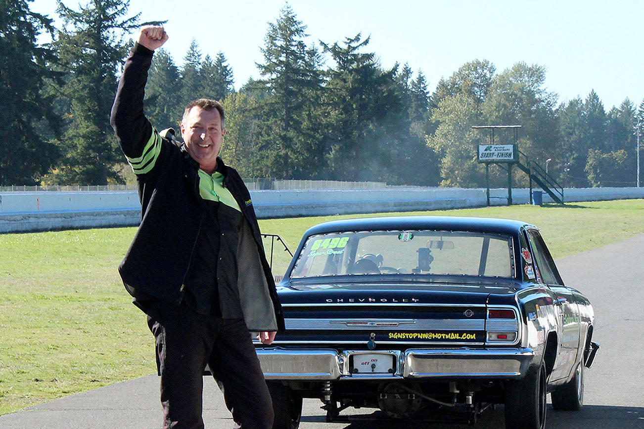 Buckholz burns rubber, sets world record | Federal Way Mirror