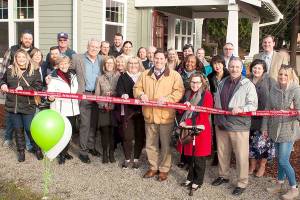 Chamber celebrates ribbon cutting of Mirror Lake Highland