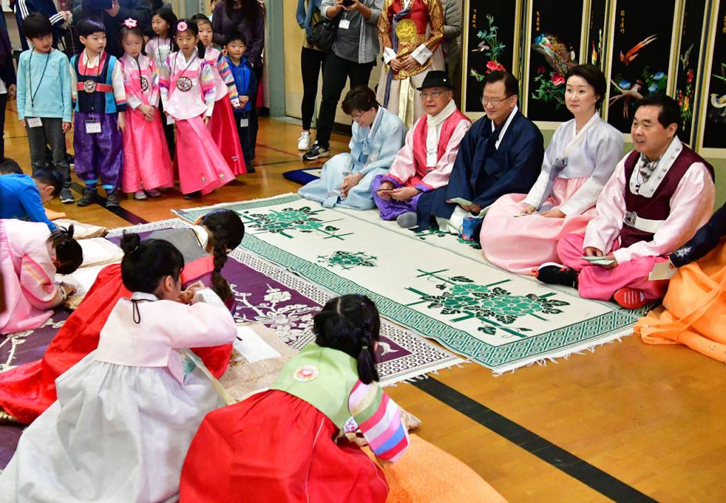 Korean School of Federal Way welcomes Year of the Pig