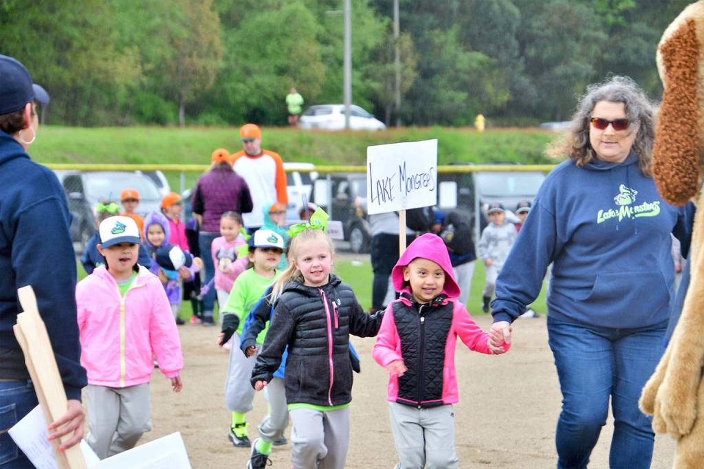 Federal Way National Little League kicks off season with jamboree | Photos