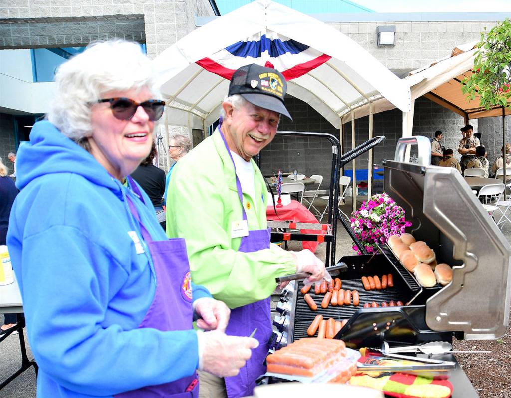 Federal Way celebrates Flag Day