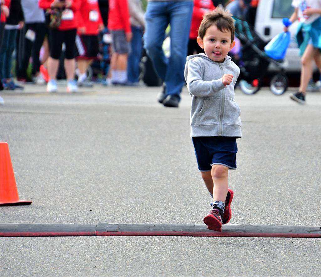 Annual 5k honors locals who died from mesothelioma | Photos