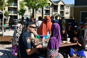 Federal Way community connects with police, fire officials during National Night Out