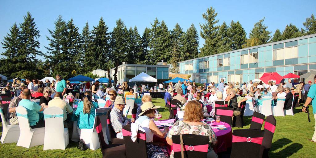 FUSION’s 1950s-themed fundraiser: A swingin’ success