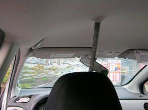 Metal bar smashes through windshield on I-5 in Federal Way