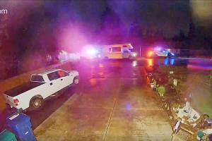 Federal Way police officer injured after RV slams into vehicle