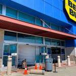 Multiple Federal Way stores hit by looters