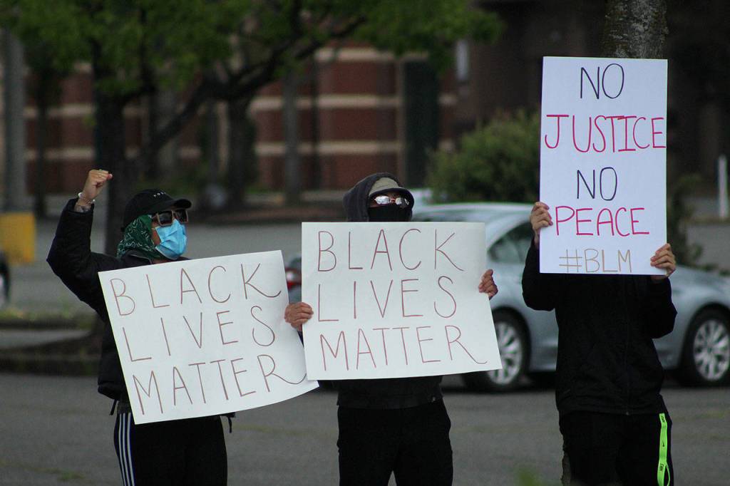 Protesters in Federal Way on Sunday, May 31. Olivia Sullivan/staff photo