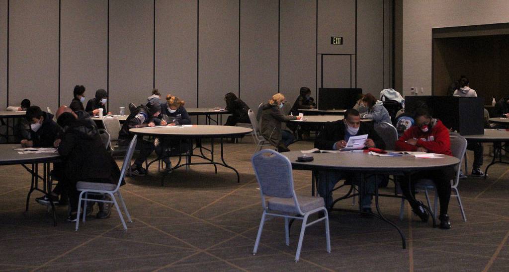 Voters fill out their ballots in Federal Way on Tuesday, Nov. 3. Olivia Sullivan/The Mirror