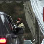 Cars line up to enter the first tent at Federal Ways testing site on Nov. 18. Olivia Sullivan/the Mirror