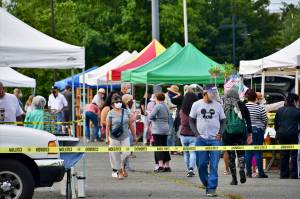 Photo courtesy of Bruce Honda
The Federal Way Farmers Market runs Saturdays at the corner of Pacific Highway South and South 324th Street.