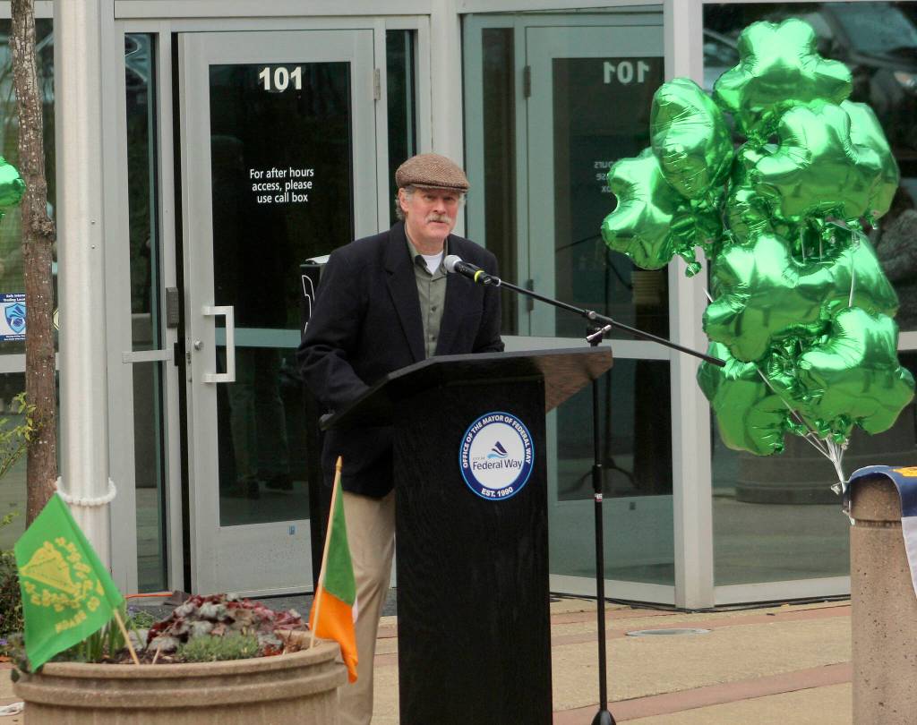 Community member Craig Patrick speaks.