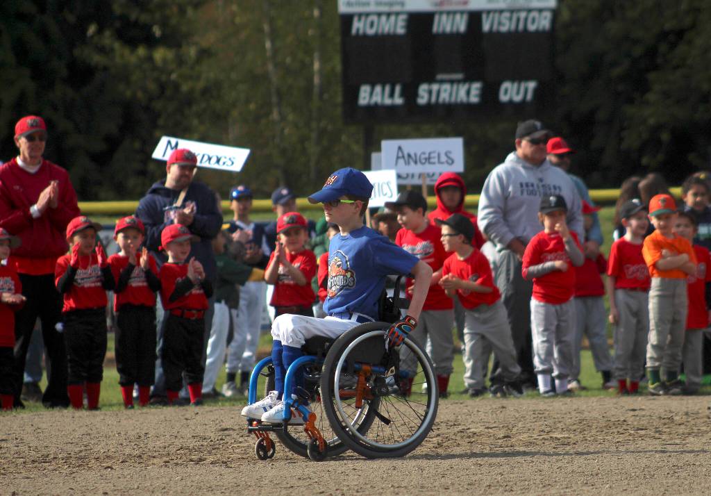 A member of the FWNLL Challenger division rounds the bases on April 23. Olivia Sullivan/the Mirror