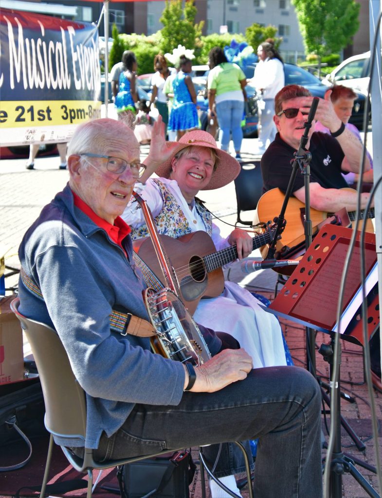 Photo courtesy of Bruce Honda