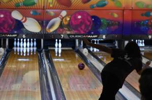 Raider senior Brookelyn Dawson leading her team and finished one pin shy of victory. Ben Ray/the Mirror