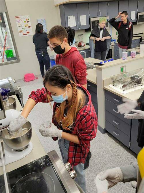 Scholars in the Native American Coalition Club (NACC) learn about Indigenous food sources and more.