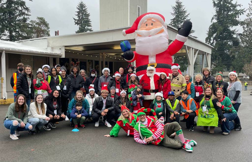 Volunteers from South King Fire and Rescue, the City of Federal Way and We Love Our City gathered at the Federal Way Cares for Kids event at Grace Church in Federal Way. Photo courtesy of South King Fire and Rescue