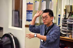 Decatur High School Band Director Jeff Chang directs his early-morning jazz band students the morning of Jan. 18. Alex Bruell / The Mirror