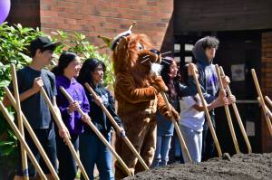 Photo by Bruce Honda.