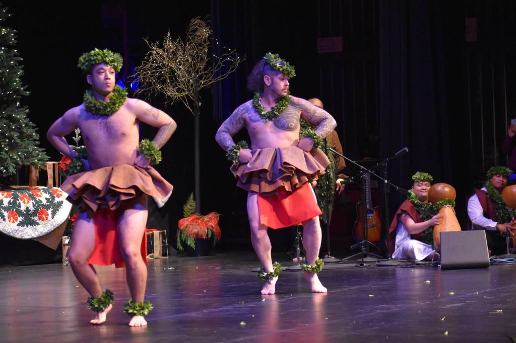 The Oni Ke Kula O Kamaomao performed by dancers from the Ke`ala `O Kamailelauli`ili`i Foundation halau. (Photo by community member and photographer @t.g.koz on Instagram)
The Oni Ke Kula O Kamaomao performed by dancers from the Ke`ala `O Kamailelauli`ili`i Foundation hālau. Photo by community member and photographer @t.g.koz on Instagram