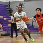 Avion McLemore eyes down a defender in the win over Washington. (Ben Ray / The Mirror)