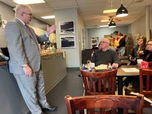 Mirror file photo
Federal Way Municipal Court Judge David Larson was the keynote speaker at the Federal Way Mirrors monthly Hot off the Presses gathering Dec. 19, 2023, at Poverty Bay Cafe. Larson detailed how he works to save youthful offenders before they spiral into the criminal justice system. The Mirrors next Hot off the Presses event is at 1 p.m. Feb. 20.