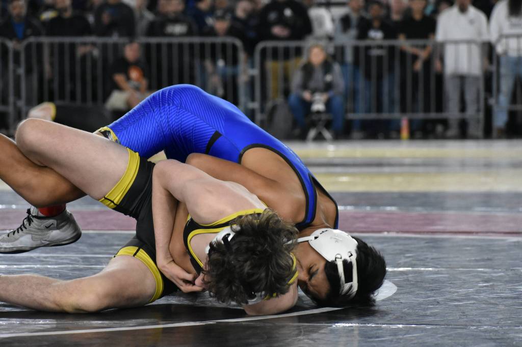Ruben Ruiz takes down his opponent from Tahoma. Ben Ray / The Mirror
