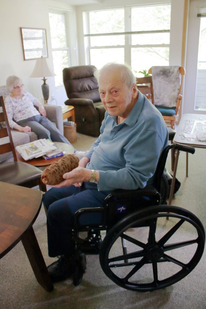 Artist Dick Ode and wife Carmen Ode in their home at Village Green. Photo by Keelin Everly-Lang / The Mirror