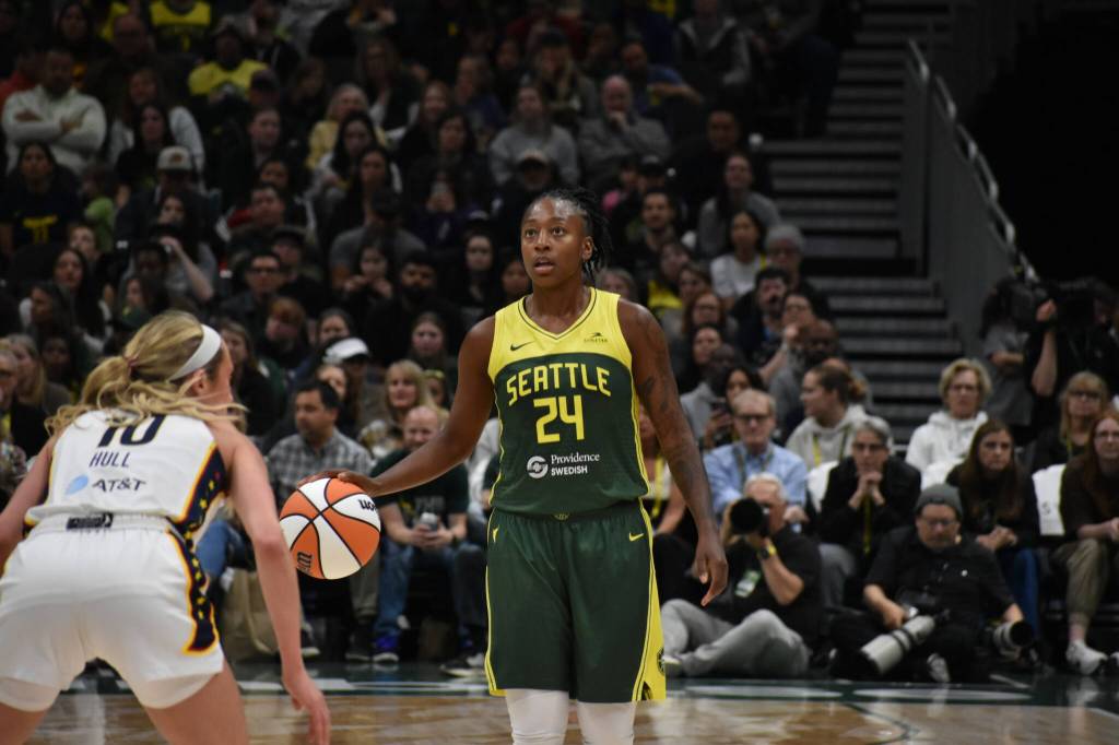 Jewell Loyd brings the ball up the floor for the Storm. Ben Ray / The Mirror