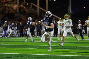 Decaturs Spencer Holloway breaks away from the Blanchet defense. Photo provided by Maria Dorsten.