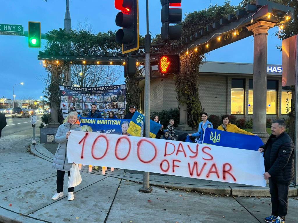 Members of the Federal Way Ukrainian community protested Nov. 19 at the intersection of South 320th Street and Pacific Highway South, commemorating the 1,000th day of the Ukraine-Russia war. The rally also honored the wars victims and prisoners of war. Courtesy photo