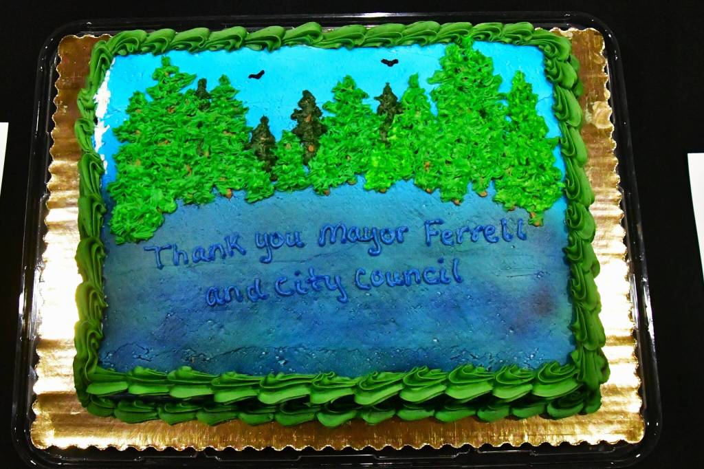 …while the vanilla cake shows the Steel Lake lagoon in the daytime. Both cakes were brought in by Margaret Reyhner to thank the Mayor and the City Council for purchasing the land at the end of Steel Lake to protect it. Photos courtesy of the City of Federal Way.