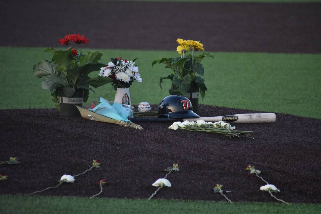 Townsend always wore a skullcap as a base coach and was honored on the mound. Ben Ray / The Mirror