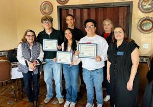 The Kiwanis Club of Federal Way recently recognized the outstanding leadership, service, and academic achievements of this years Dennis Hulse Memorial Key Club Scholarship recipients. These students have gone above and beyond in their commitment to serving others and making a positive impact in their schools and community. Pictured: Susan Honda, FWHS Key Club Advisor; Gabriel Knudsen, FWHS scholarship recipient; An Tran, FWHS scholarship recipient; Gabriel Cruz, TJHS scholarship recipient; Karen Brugato, Kiwanis Scholarship Chairperson; Melissa Hamilton, TJHS Key Club Advisor. Courtesy photo