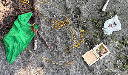 The cloth, string, box and toe. From WSP records request.