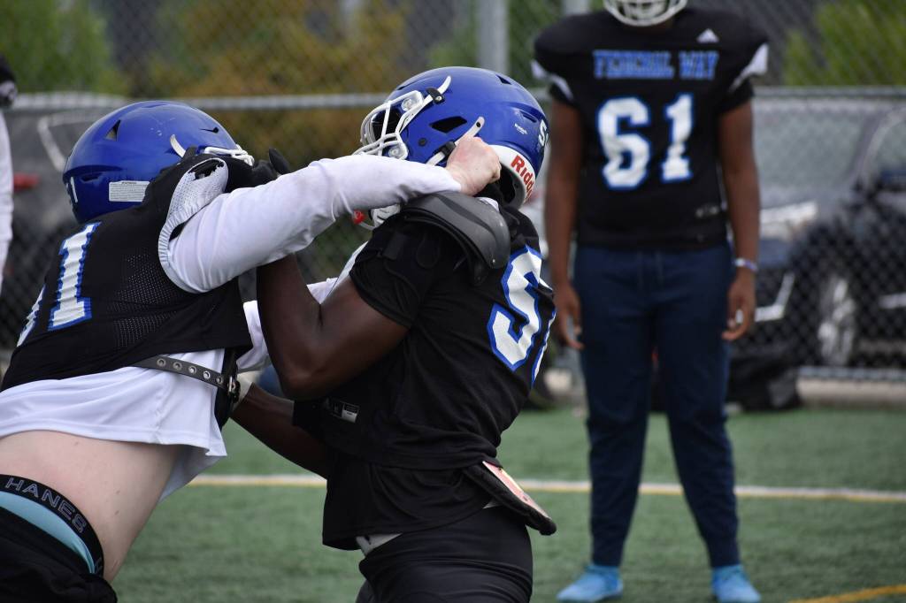Michael Strickler and Kevin Ramsey duel during one-on-ones. Ben Ray / The Mirror