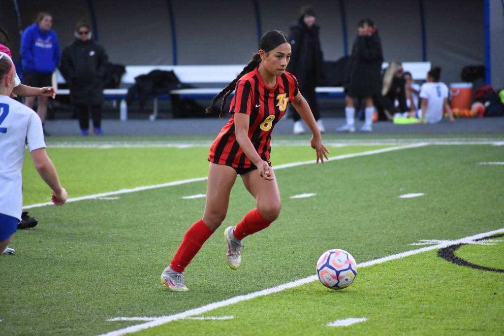 Athena Amor Katsaros dribbles the ball for Thomas Jefferson. Ben Ray / The Mirror