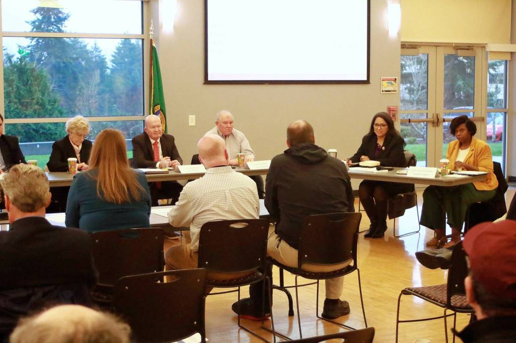 City staff present to Rep. Kristine Reeves (D-District 30) and Rep. Jamila Taylor (D-District 30) at the Legislative Agenda Breakfast. Photo by Keelin Everly-Lang / the Mirror