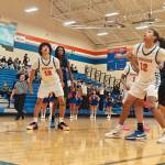 Federal Way and Auburn Mountainview face off. Ben Ray / The Mirror