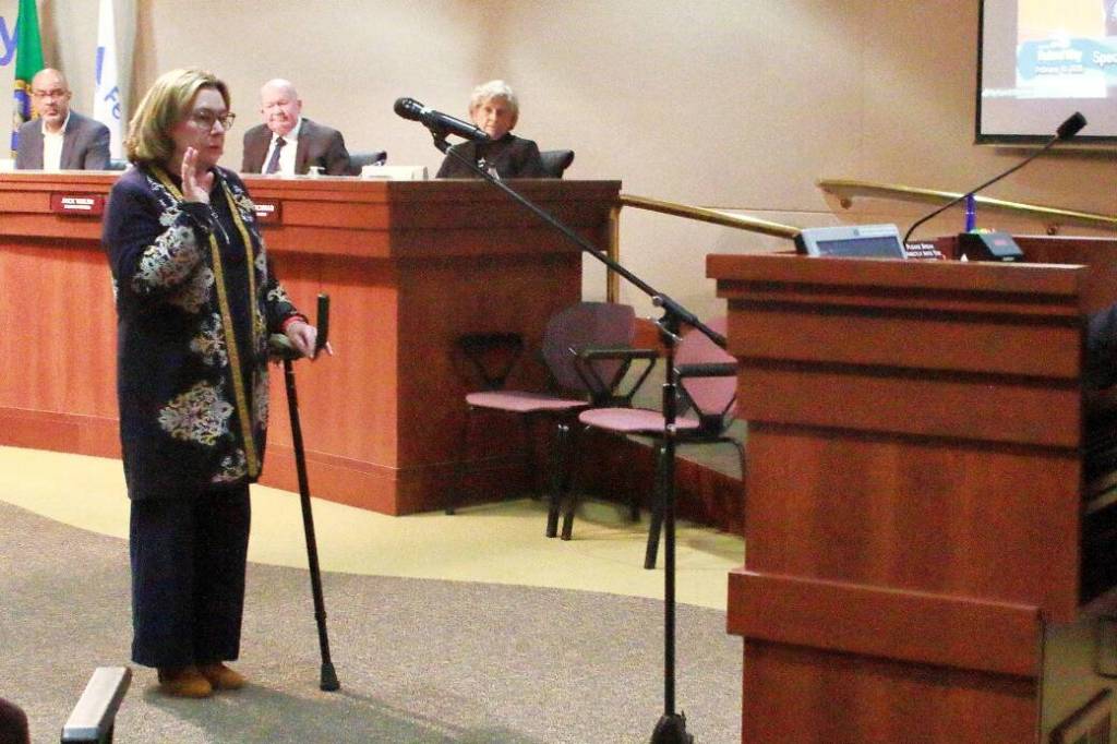 Susan Honda is sworn in as the council president after the vote at the special election on Feb. 10, 2026. Photo by Keelin Everly-Lang / the Mirror