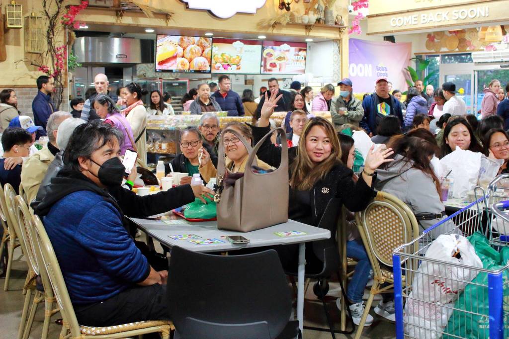 Every table was full at the Kanta Kada Panalo event at the Federal Way Island Pacific Market on Feb. 28.