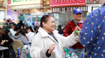 Photos by Keelin Everly-Lang / the Mirror
Live music got the crowd out of their seats and dancing at the Kanta Kada Panalo event hosted by Island Pacific Market.