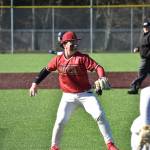 Ikaika Frank makes a throw to first base. Ben Ray / The Mirror